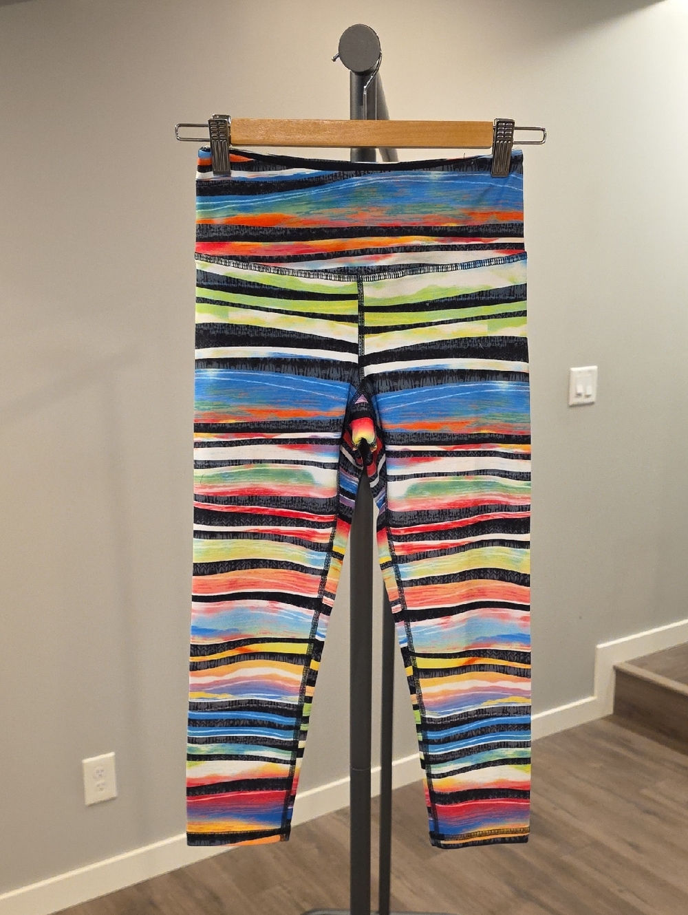 Women's Multicolor Striped Active Leggings - Vibrant Rainbow Print
